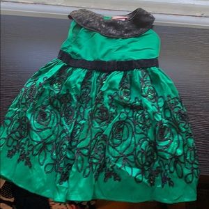 2T formal dress in green and black by Clementine